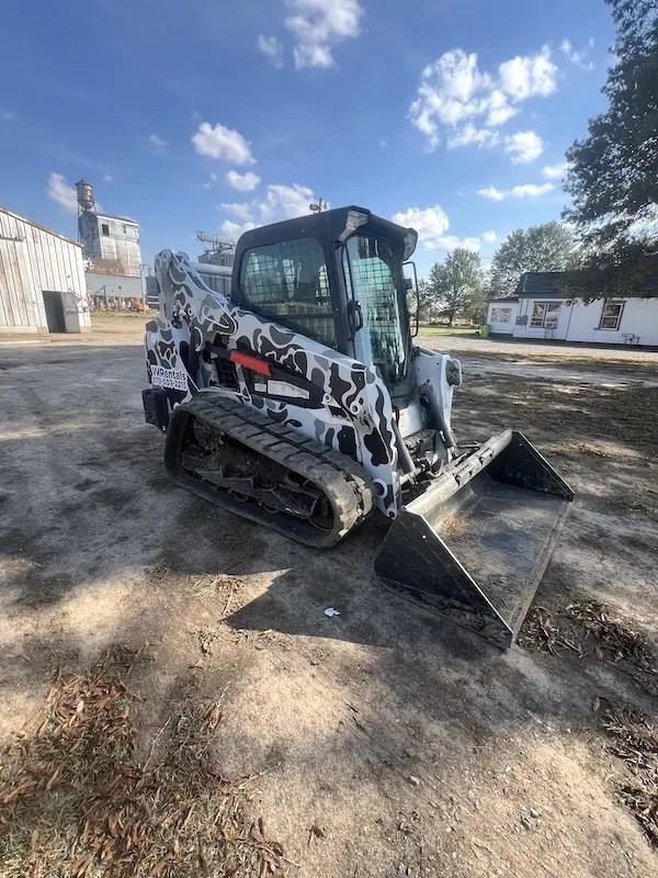 WI Rentals skid steer equipment service